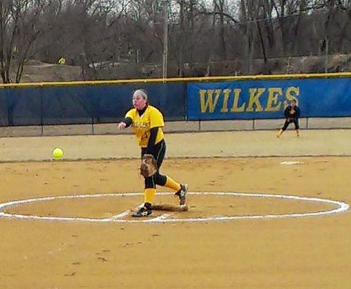 Megan Kisela tosses a change up to retire the side in the second inning in a game against New Paltz.