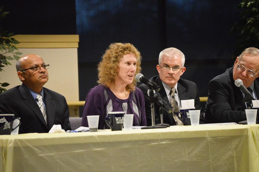 Holly Avery Ostopick, Project Manager at Pennsy Supply addresses group along with three other panel members. 