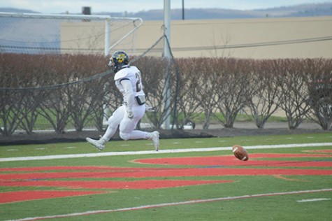 Brendon Laterino scores touchdown for  Wilkes in first half of King’s Game. 