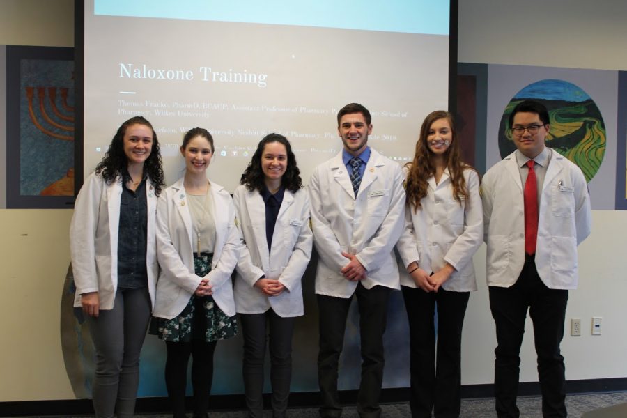 Pharmacy students who presented narxolone administration  training to public safety officers on Feb. 3. 
Left to right: Britnee Atherholt, Jennifer Lee, Sarah Ahearn, Austin Paisley, Lauren Albright, Quan Nham.