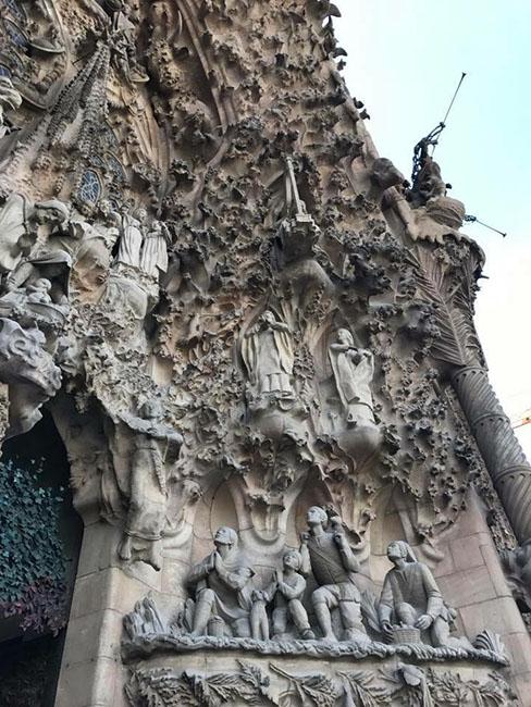 Antoni Gaudi used real models and live animals to craft the figures on the building to ensure everything was realistic and accurately depicted.