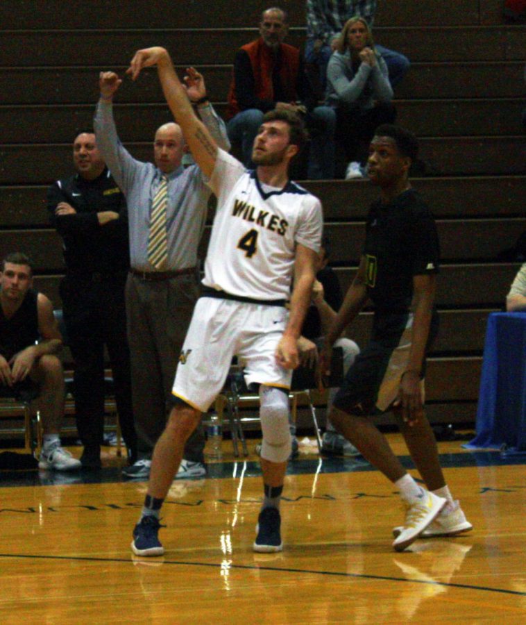 MBB: Colonels escape trap game with 58-57 win over Delaware Valley