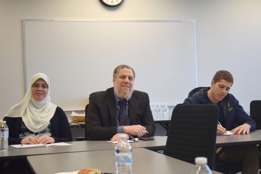 From left to right: Dr. Azza Almeky; Dr. Essam Almeky; Abdul Almeky