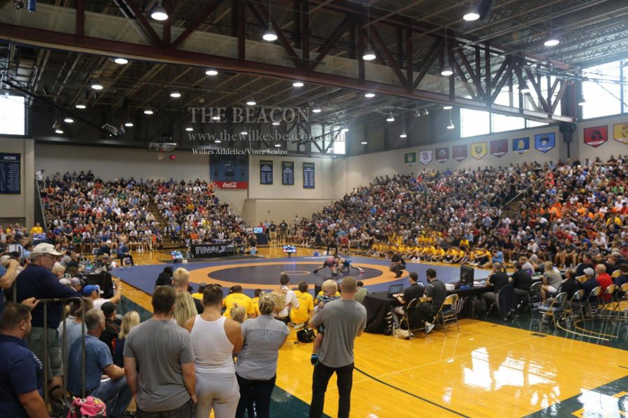 On Labor Day, aproximately 2,300 spectators packed the stands of the Marts Center for the Final X rematch between Yianni Diakomihalis and Zain Retherford. 