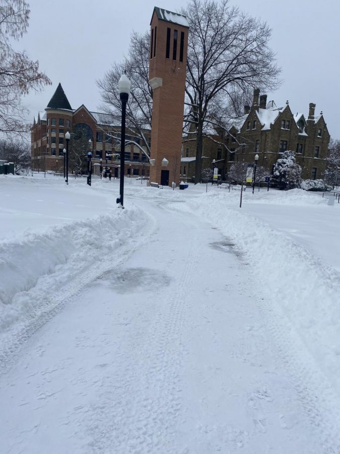 Facilities cleared the snow on the campus walkways. 