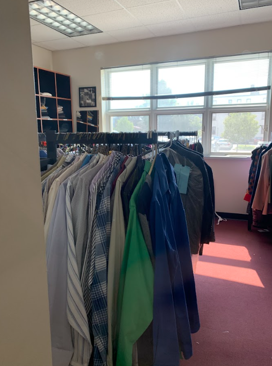 The+Colonels+Closet+offers+a+wide+variety+of+business+and+business-casual+items%2C+including+suits%2C+shoes%2C+and+even+jewelry.