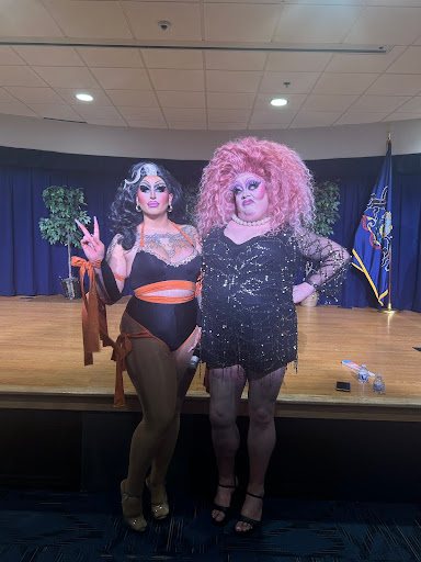 Queens Memphis Divine (L) and Estella Sweet (R) stay to take photos after the show.